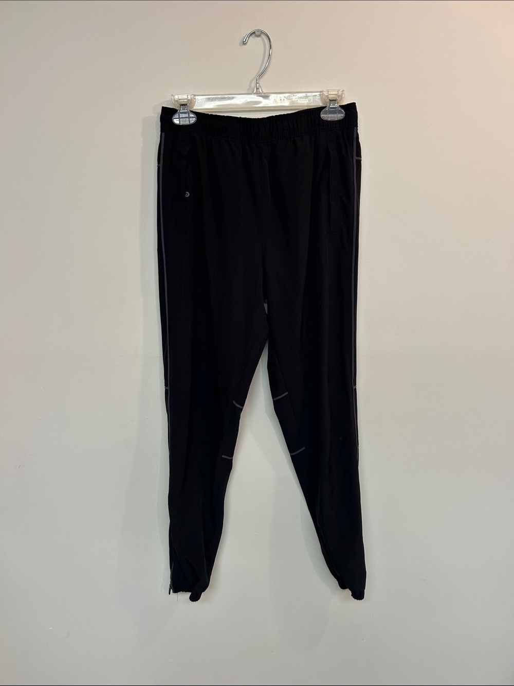 Men's Black Athletic Jogger Pants with Reflective Trim